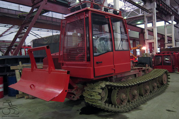 Трактор гусеничный лесопромышленный ОТЗ Онежец-300 БС Тракторы