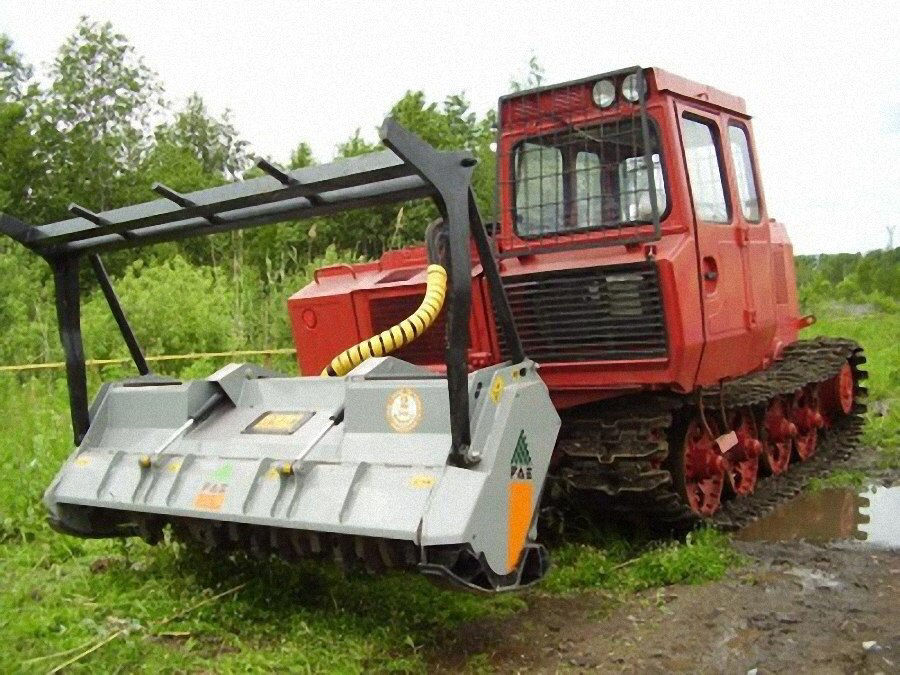 ОТЗ ТЛТ-100 с мульчером UM-Forest 200 Тракторы